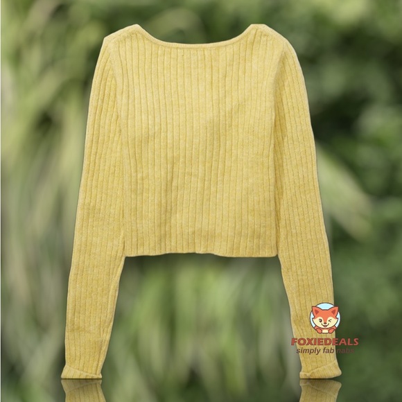 NWT - AE Women’s Button-Front Cardigan (Dark Lime Green / Multiple Sizes) - Picture 3 of 10